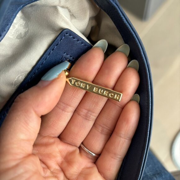 Tory Burch blue/gold chain shoulder bag - Picture 4 of 7
